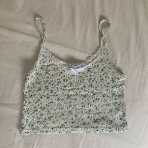 adorable brandy melville floral lace tank top